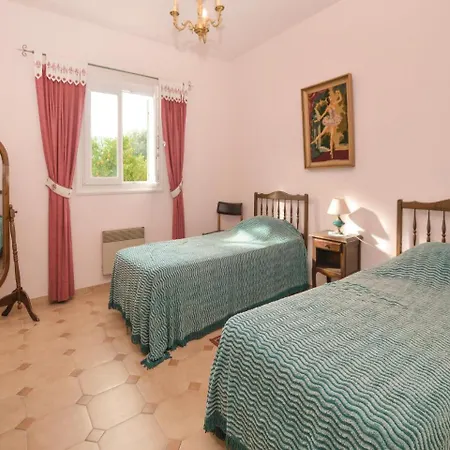 Two-bedroom Holiday In Calvi