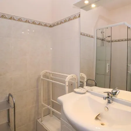 Two-bedroom Holiday In Calvi
